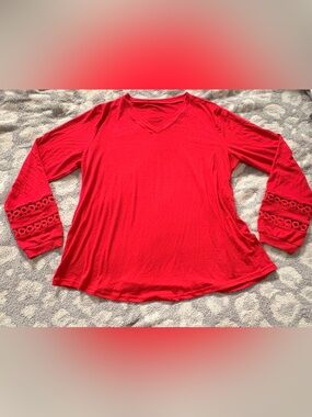 Classic V-Neck Tee in Bold Red